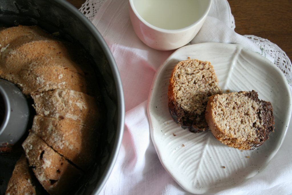 Gesunder Marmorkuchen mit Apfelmus - gesellig + gemütlich Gesunder Marmorkuchen mit Apfelmus - gesellig + gemütlich